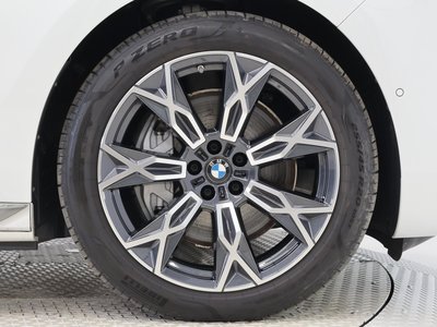 BMW I7 - 10