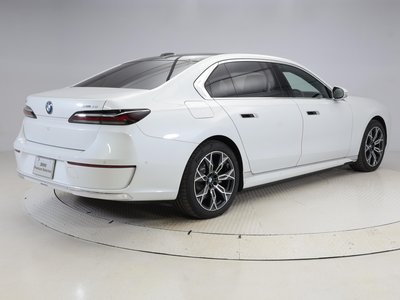BMW I7 - 9
