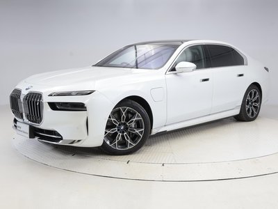 BMW I7 - 1