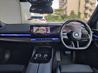 BMW I5 - 7