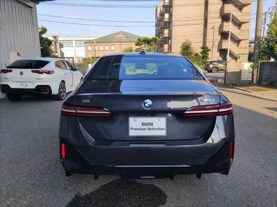BMW I5 - 4