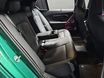 2025 BMW M5 缩略图 18