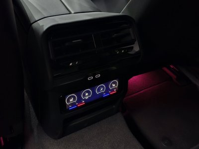 2025 BMW M5 缩略图 29