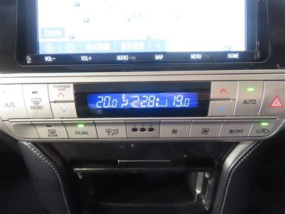 TOYOTA LAND CRUISER PRADO - 8