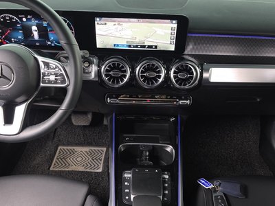 2022 Mercedes-BENZ GLB — миниатюра 20
