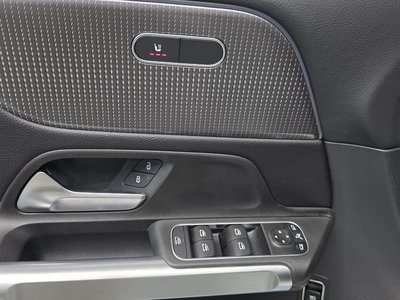 2022 Mercedes-BENZ GLB — миниатюра 17