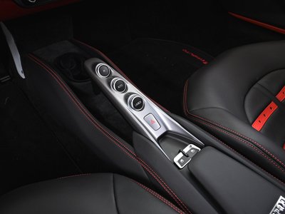 صورة مصغرة 20 لـ 2021 Ferrari F8 TRIBUTO