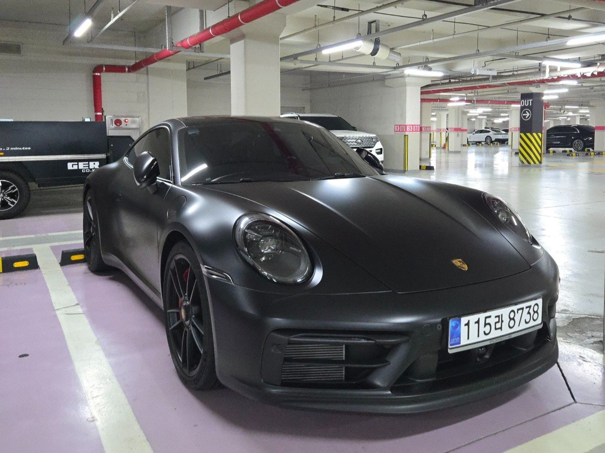 PORSCHE 911 - View 1