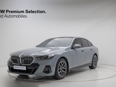 BMW 5 SERIES - 1