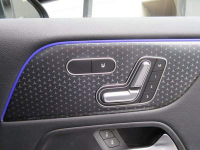 MERCEDES-BENZ EQA - 8