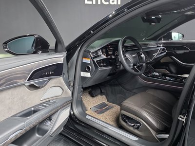 2021 AUDI A8 — миниатюра 13