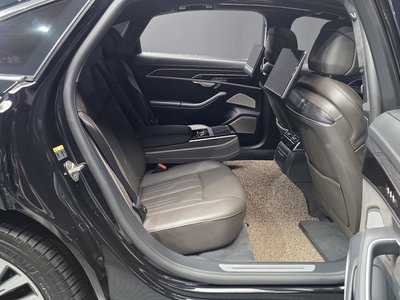 2021 AUDI A8 — миниатюра 18