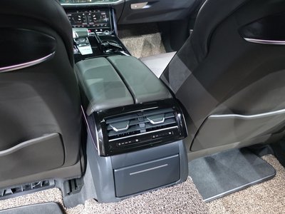2021 AUDI A8 — миниатюра 33