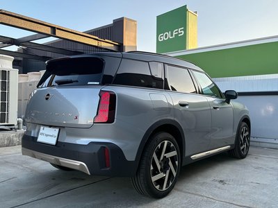 MINI MINI COUNTRYMAN - 8