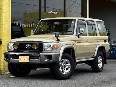 TOYOTA LAND CRUISER 70