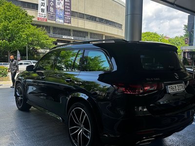 MERCEDES-BENZ GLS - 4