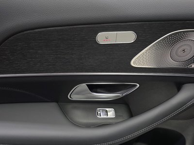 2025 Mercedes-BENZ GLE — миниатюра 15