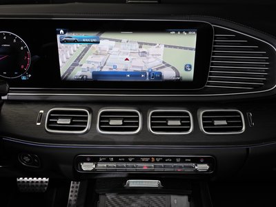 2025 Mercedes-BENZ GLE — миниатюра 32