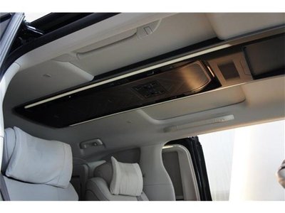 صورة مصغرة 35 لـ 2025 Lexus LM