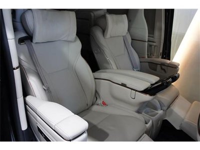 صورة مصغرة 12 لـ 2025 Lexus LM