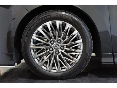 صورة مصغرة 43 لـ 2025 Lexus LM