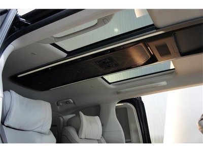 صورة مصغرة 36 لـ 2025 Lexus LM