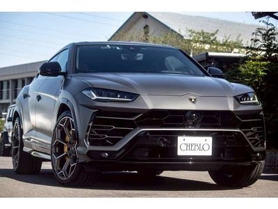 LAMBORGHINI URUS - 5