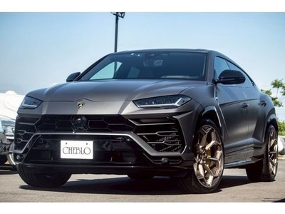LAMBORGHINI URUS - 1