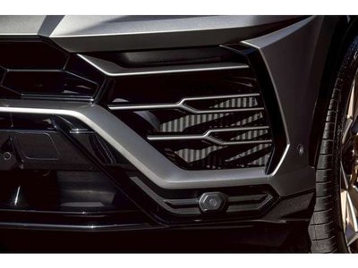 LAMBORGHINI URUS - 4