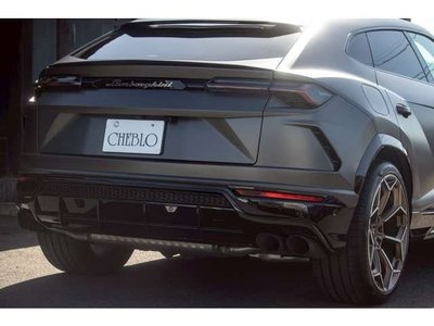 LAMBORGHINI URUS - 9
