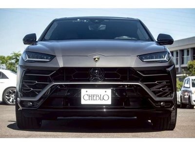 LAMBORGHINI URUS - 3