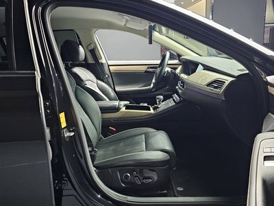 2020 Genesis G90 — миниатюра 17