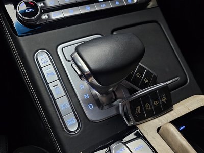 2020 Genesis G90 — миниатюра 12