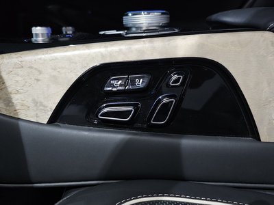 2020 Genesis G90 — миниатюра 32