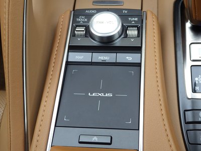 2017 Lexus LC thumbnail 17