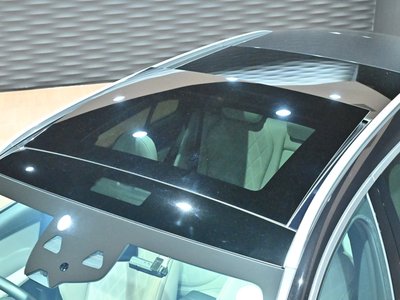 MERCEDES-BENZ E-CLASS - 3