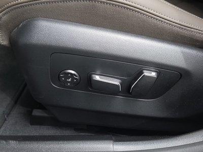 صورة مصغرة 34 لـ 2025 BMW 5 SERIES