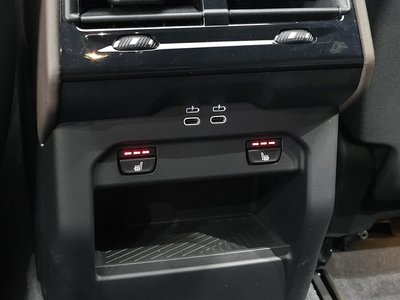 صورة مصغرة 25 لـ 2025 BMW 5 SERIES
