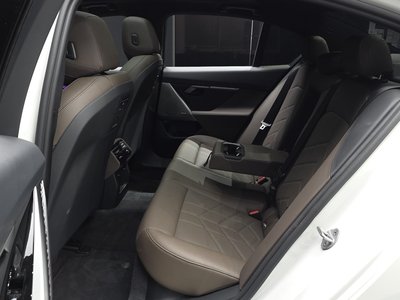 صورة مصغرة 16 لـ 2025 BMW 5 SERIES