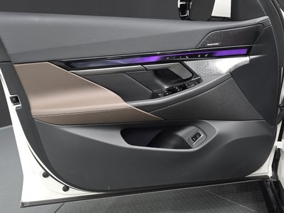 صورة مصغرة 14 لـ 2025 BMW 5 SERIES