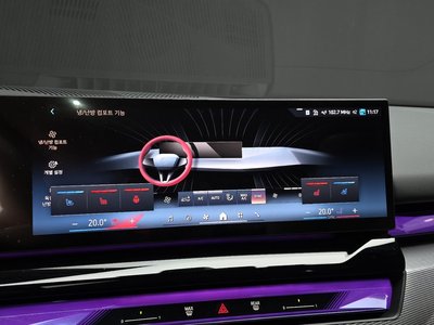 صورة مصغرة 33 لـ 2025 BMW 5 SERIES