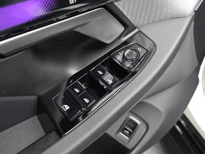 صورة مصغرة 29 لـ 2025 BMW 5 SERIES