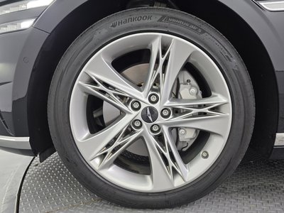 صورة 6 لـ 2022 Genesis G90 (RS4)