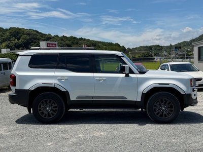2025 Toyota LAND CRUISER 250 photo 7