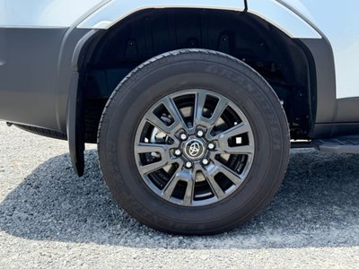 صورة مصغرة 18 لـ 2025 Toyota LAND CRUISER 250