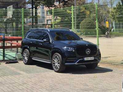 MERCEDES-BENZ GLS - 1