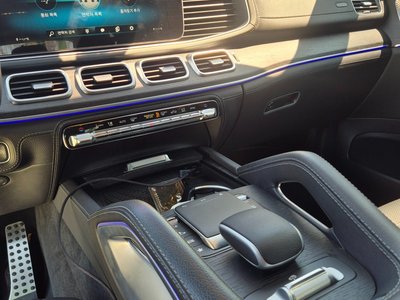 MERCEDES-BENZ GLS - 10