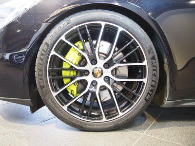 PORSCHE PANAMERA - 10