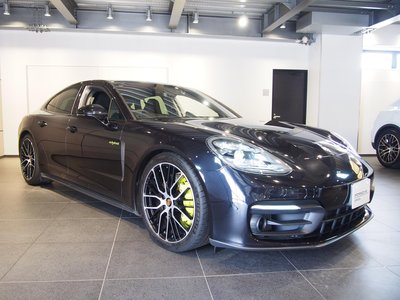 PORSCHE PANAMERA - 8