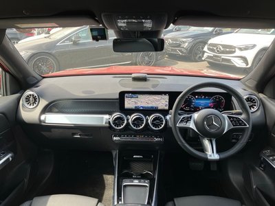 MERCEDES-BENZ GLB - 8